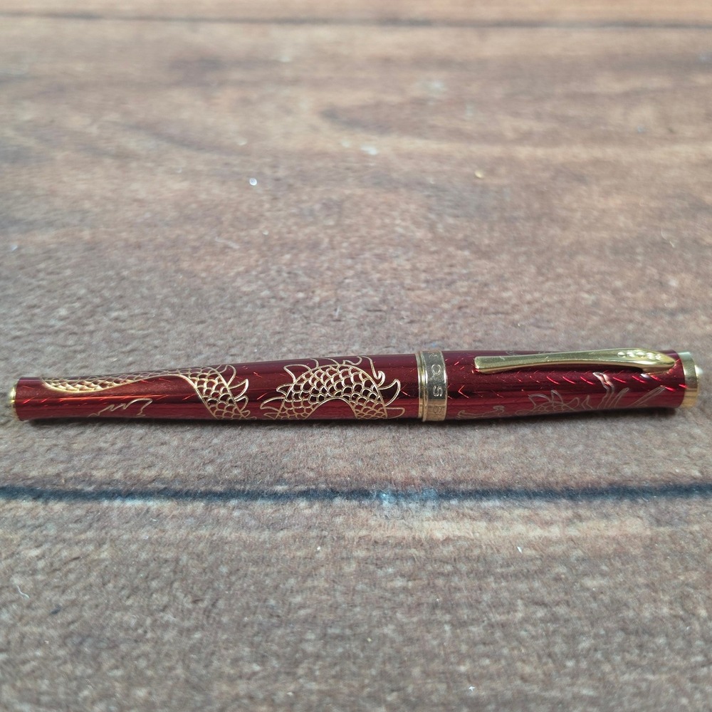 Cross Sauvage Fountain Pen Mens OS Red Good 18K Gold Nib Year of the Dragon